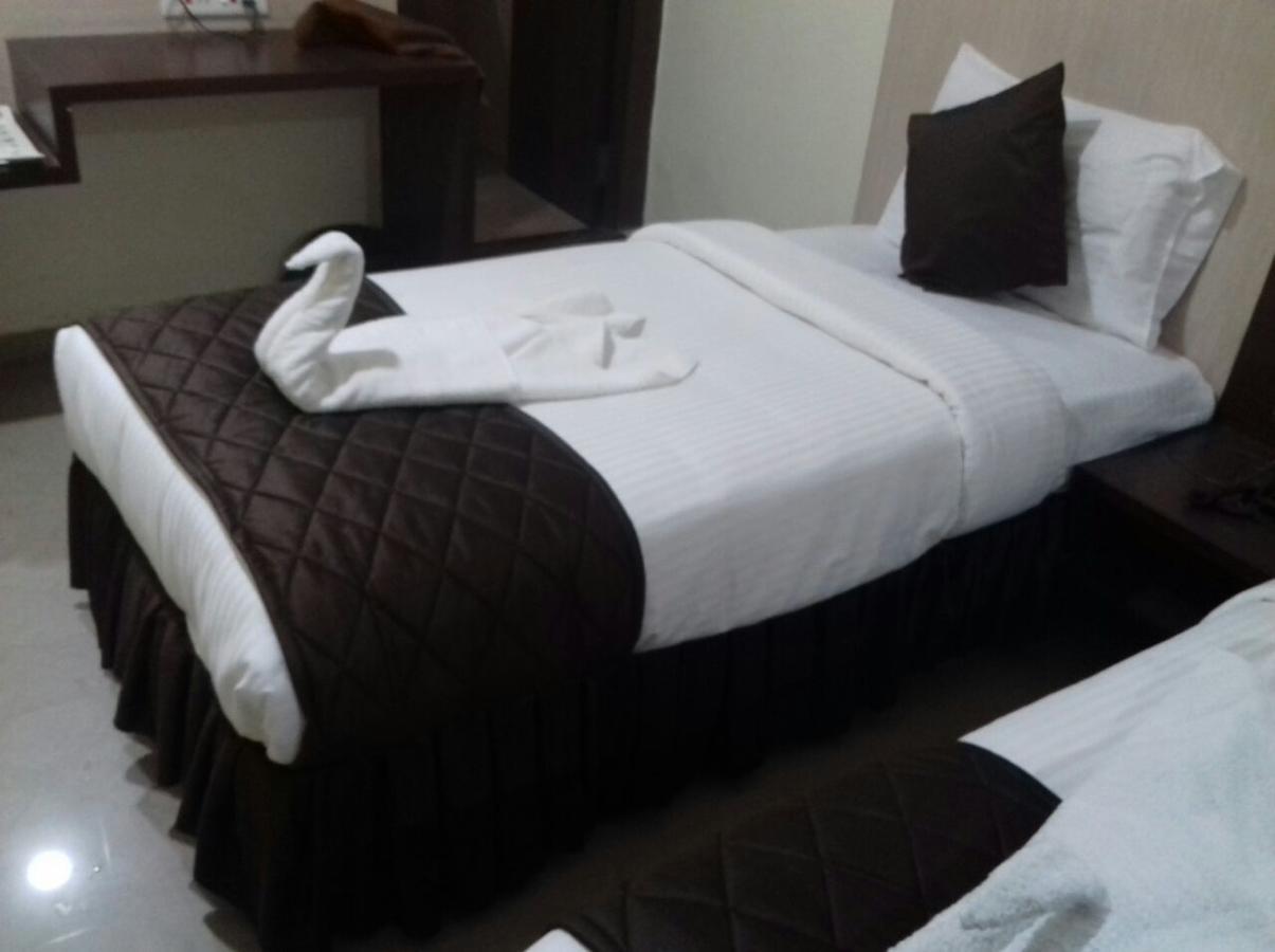 Hotel Tiruchendur Mani Iyer Palni Extérieur photo