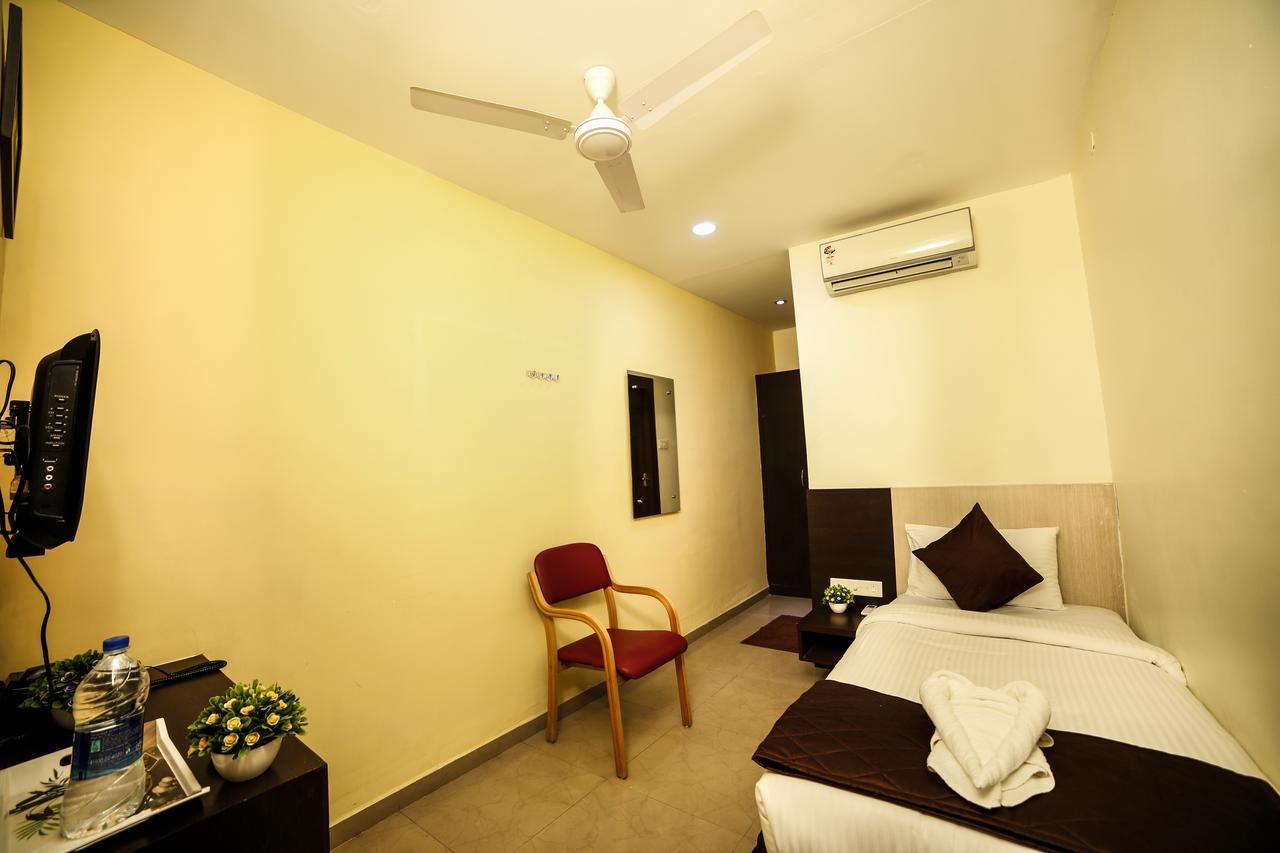 Hotel Tiruchendur Mani Iyer Palni Extérieur photo